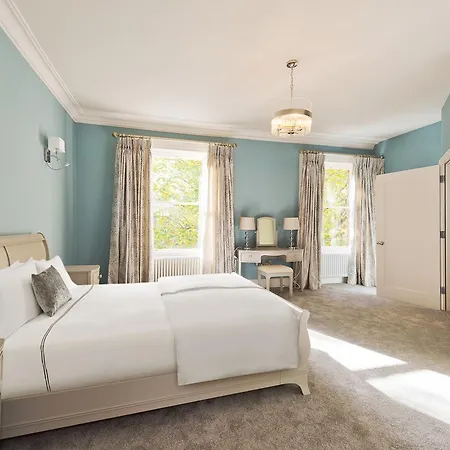 Center Of Dublin: Walk Everywhere Apartment